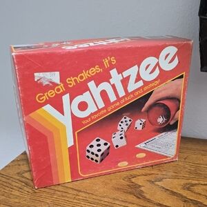 Retro Board Game Classic Yahtzee